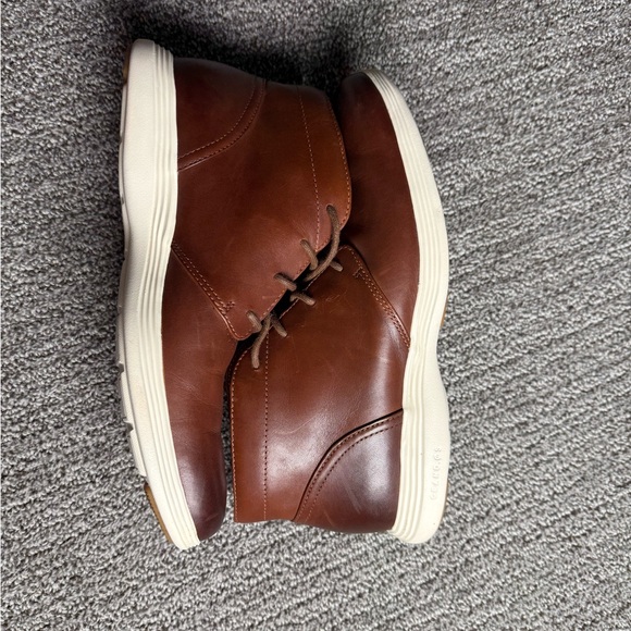 Cole Haan Chukka Boot. - Picture 4 of 4
